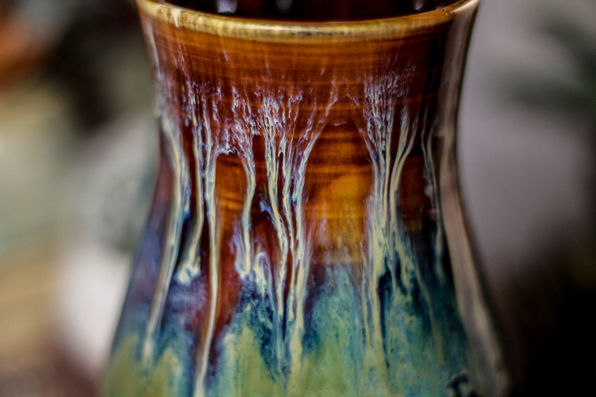 09-C New Wave Barely Flared Notched Acorn Mug TOP SHELF, 17 oz.
