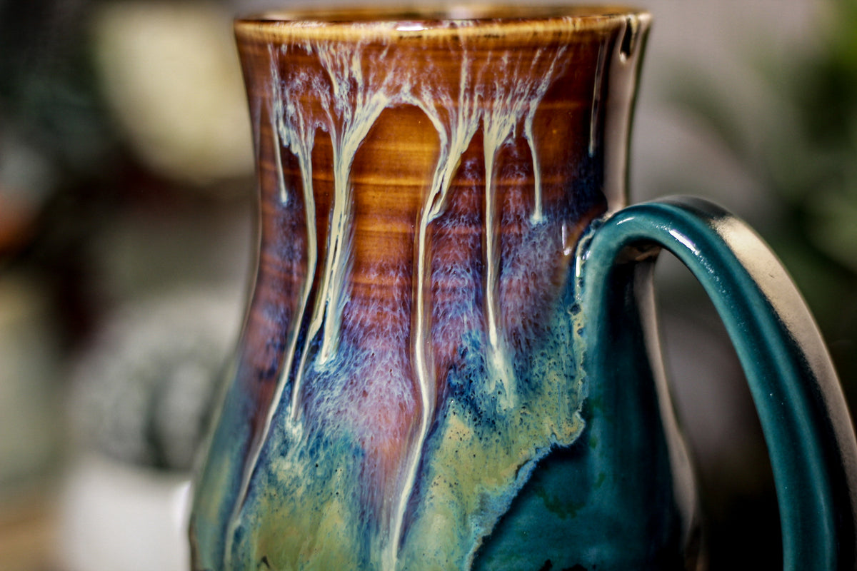 09-C New Wave Barely Flared Notched Acorn Mug TOP SHELF, 17 oz.