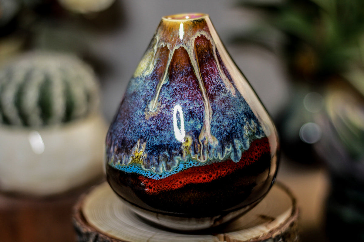 05-P New Wave Variation Small Bud Vase
