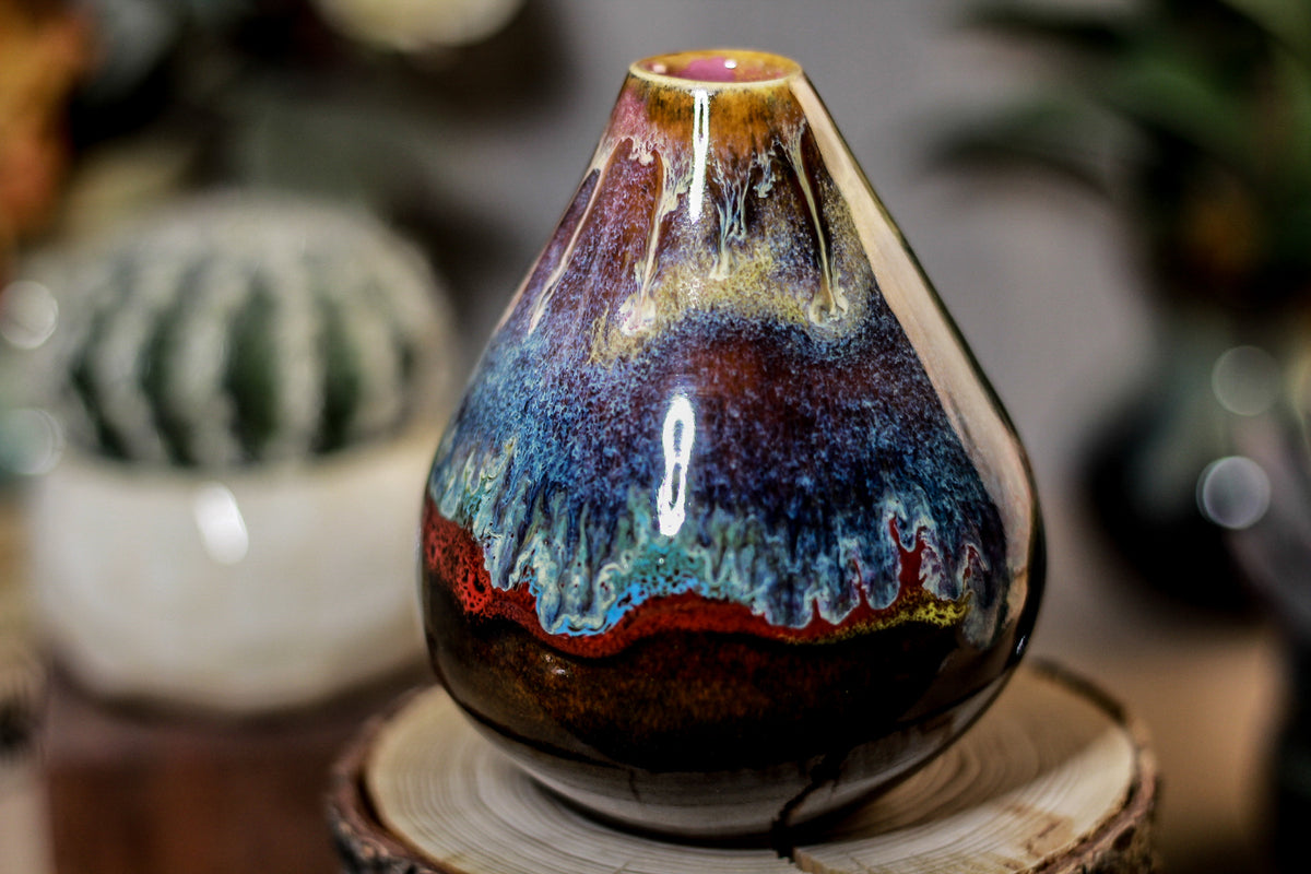 05-P New Wave Variation Small Bud Vase