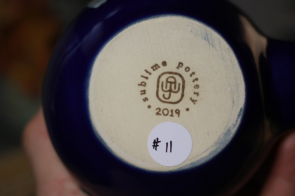 11-D New Wave Barely Flared Notched Mug - TOP SHELF, 17 oz.