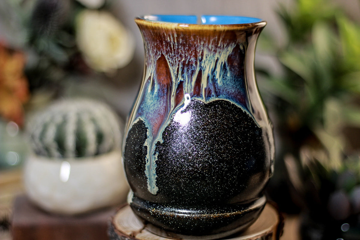 17-D New Wave Barely Flared Notched Acorn Mug - TOP SHELF, 19 oz.