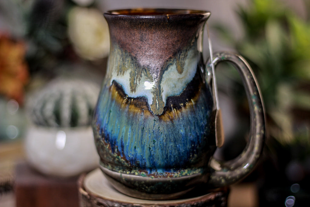 25-B Copper Agate Barely Flared Notched Acorn Mug - MISFIT, 17 oz. - 10% off
